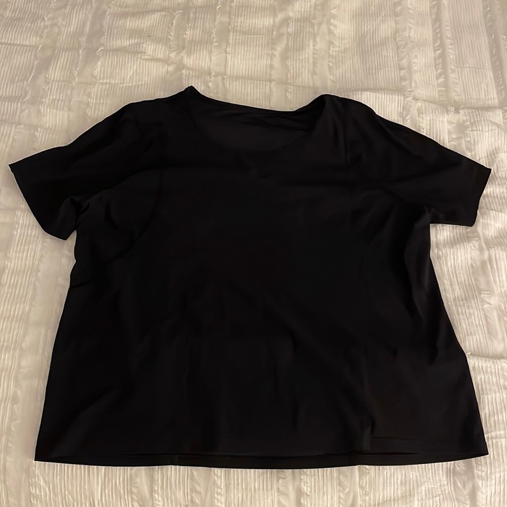 Lululemon black tshirt